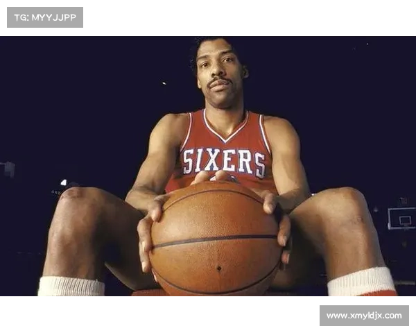 NBA球星如何秀“巨掌”?小卡双手藏球 博班手掌比头大 NBA球星如何秀“巨掌”?小卡双手藏球 博班手掌比头大